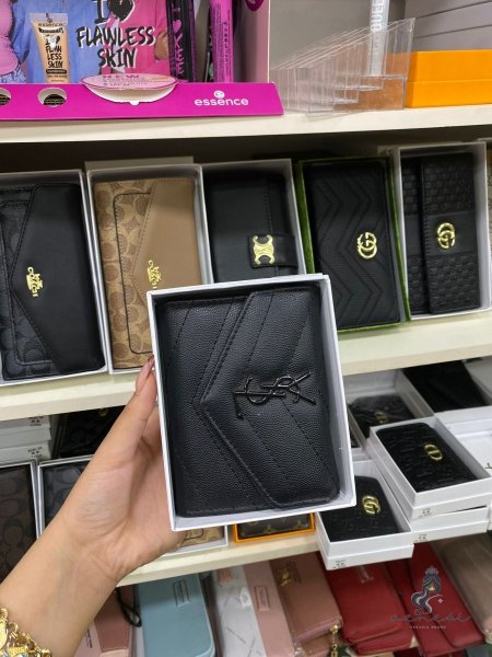جزدان ماركة saint Laurent